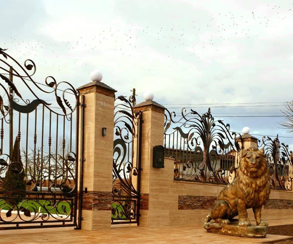 Automatizare porti batante